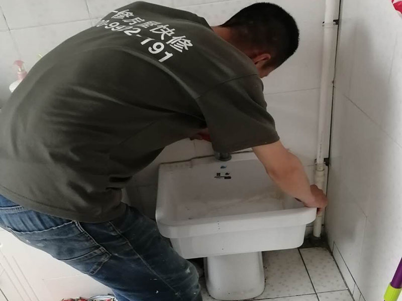 洗臉盆下水漏水維修步驟_洗臉盆下水漏水怎么拆_維修洗臉盆下水注意事項